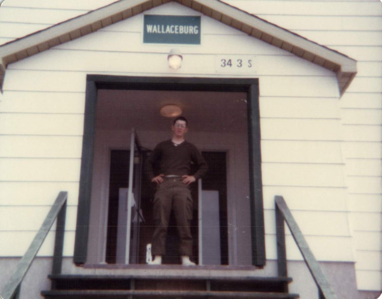 Wallaceburg34-3S(rear)Spitfire Street